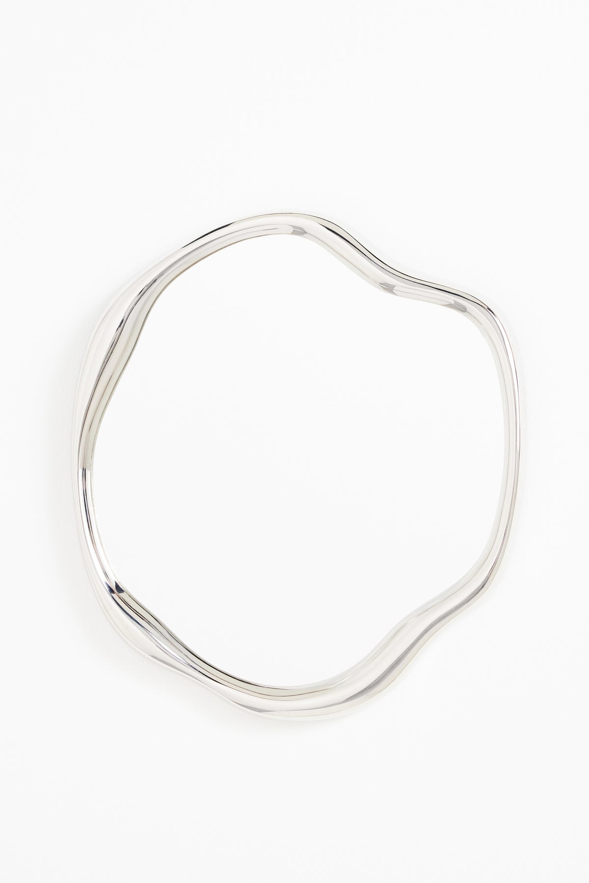 Silfra Small Wavy Round Gallery Wall Mirror in Chrome, product view 2