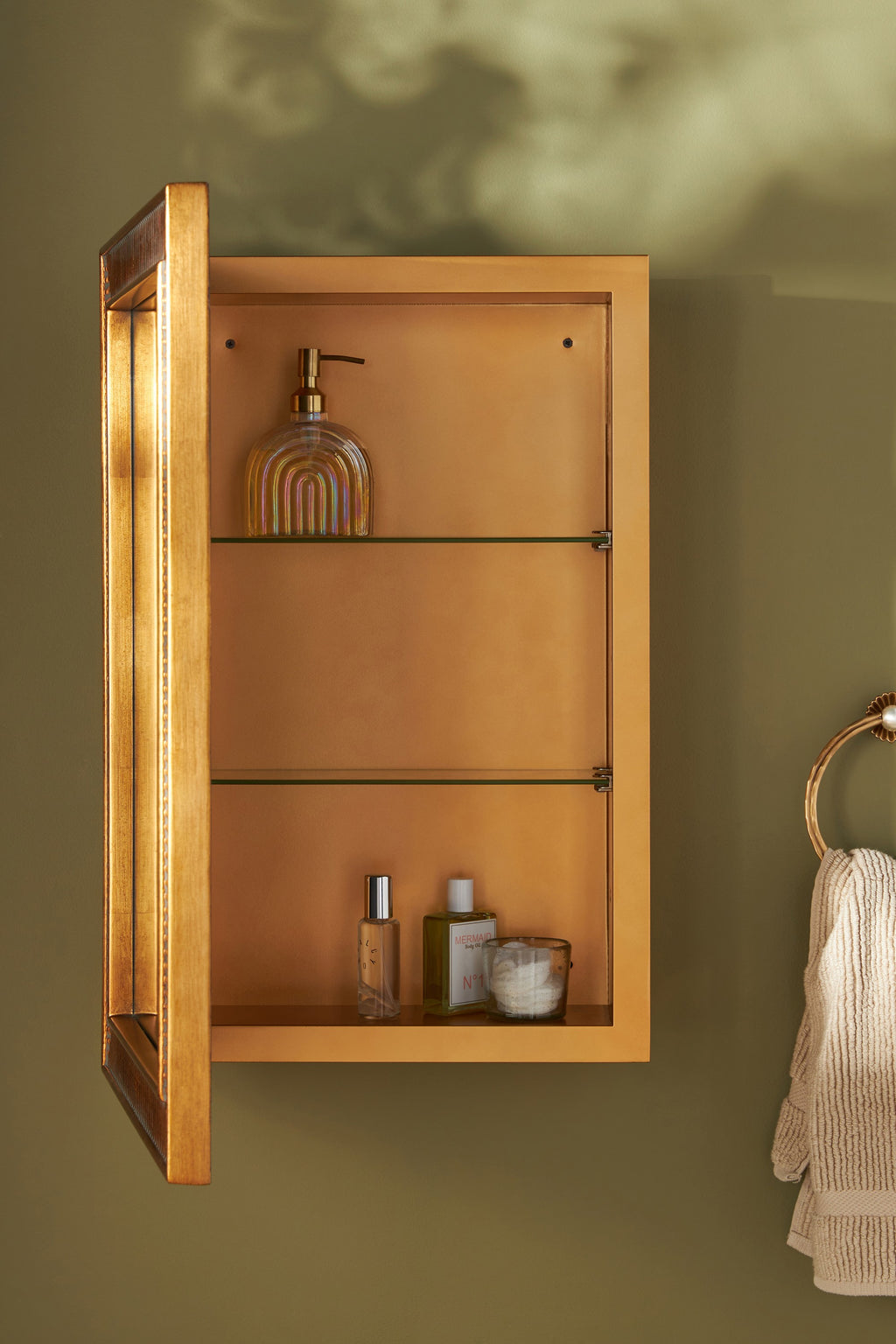 Einar Ribbed Gold Medicine Cabinet with Glass Shelves in 070 Gold, product view 2