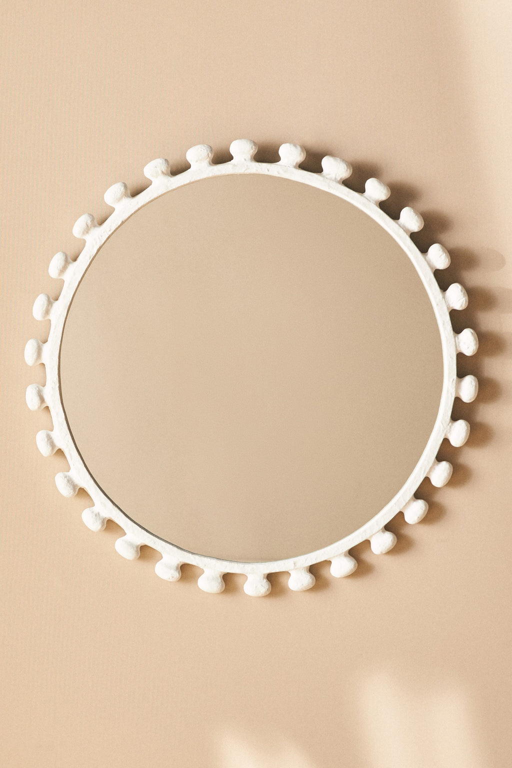 Dropi Matte White Beaded Round Wall Mirror, 32 in in 010 White, product view 2