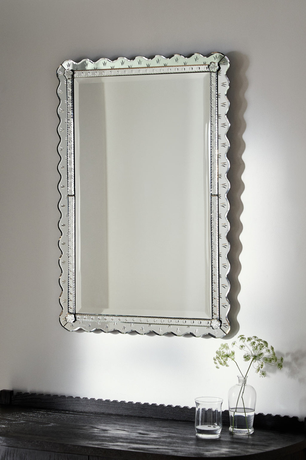 Jokla Venetian-Style Scalloped Glass Wall Mirror in 007 Silver, product view 1