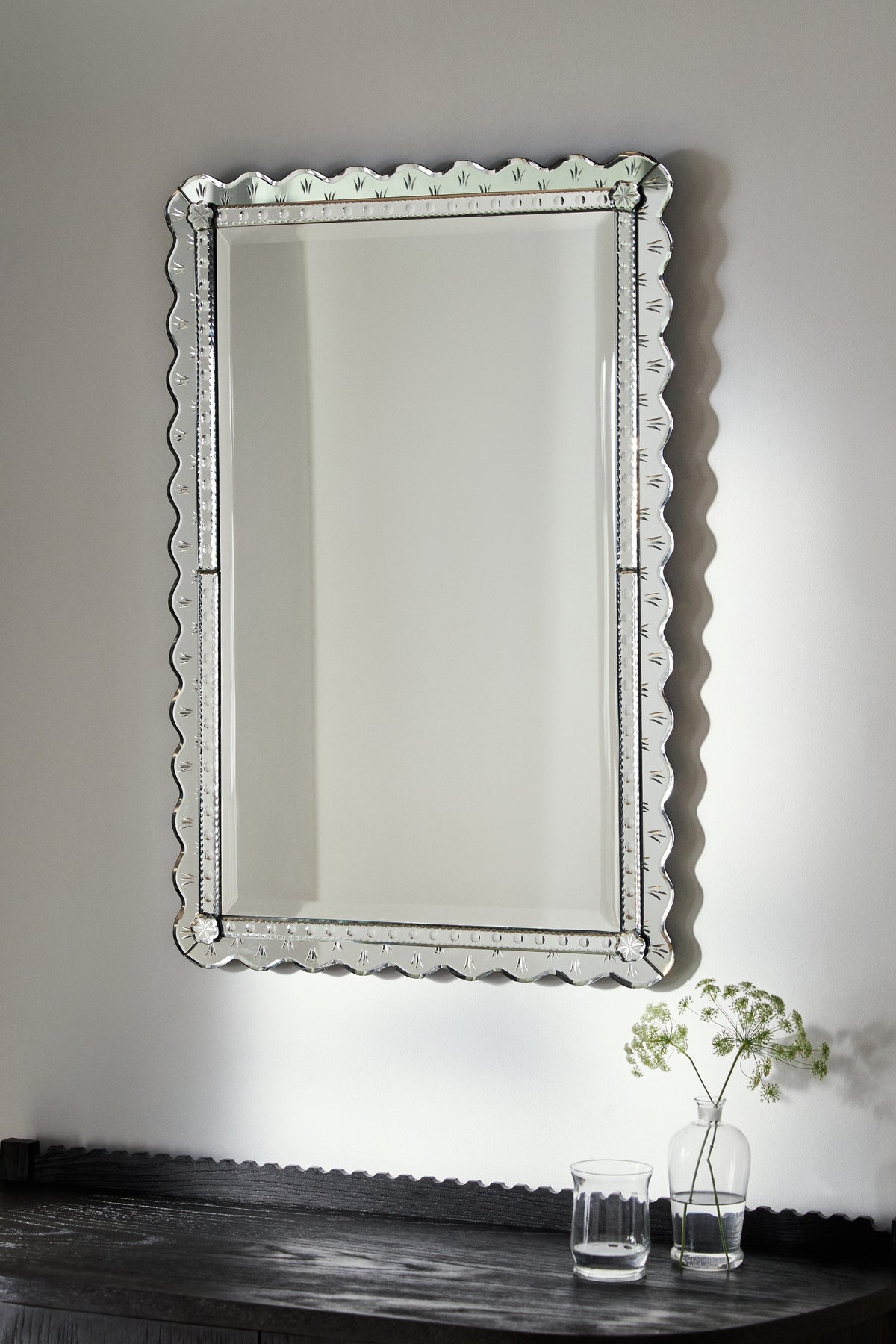 Jokla Venetian-Style Scalloped Glass Wall Mirror in 007 Silver, product view 1